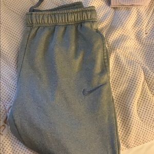 Nike therma-fit sweatpants